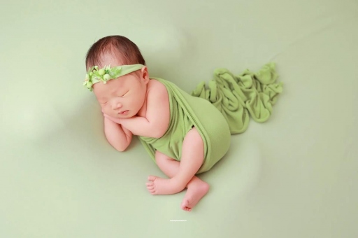 德州宝宝拍嗝吐奶